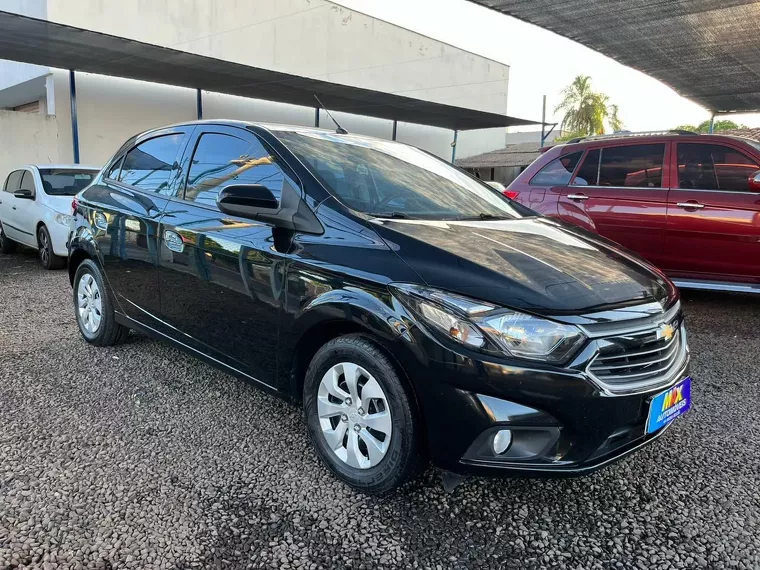 Chevrolet Onix Preto 3