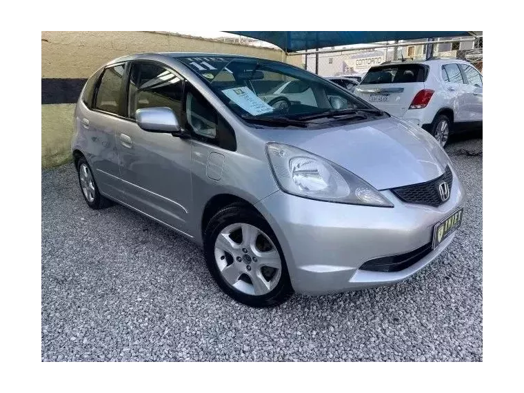 Honda FIT Prata 1