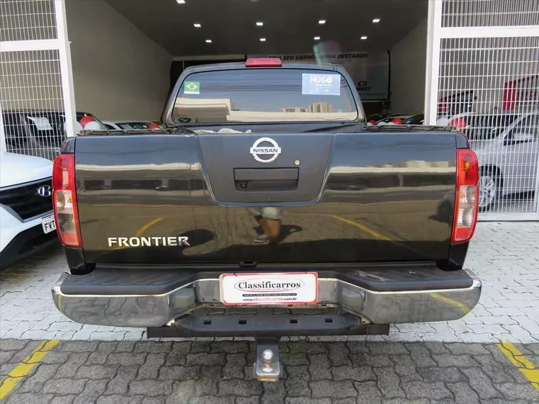 Nissan Frontier Preto 6