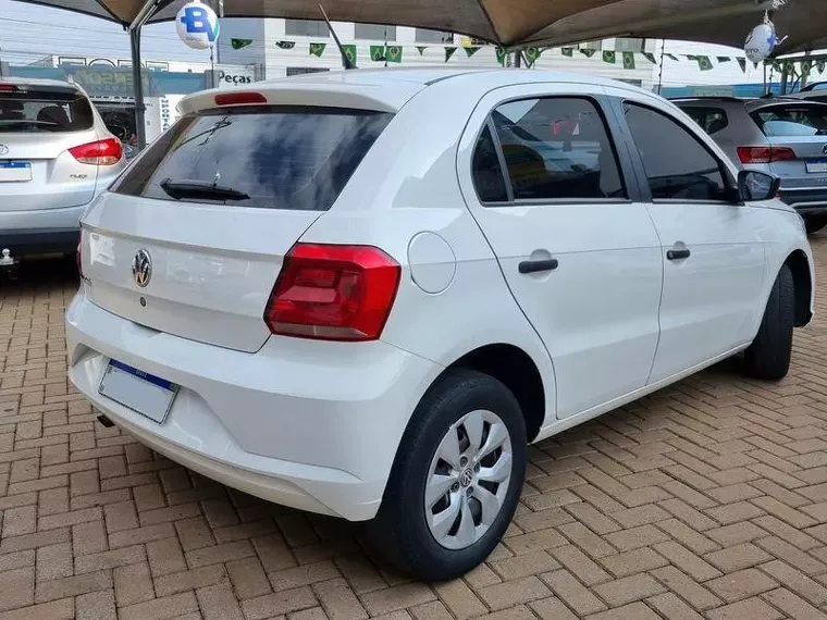 Volkswagen Gol Branco 1