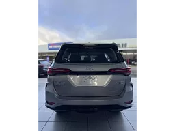 Toyota Hilux SW4