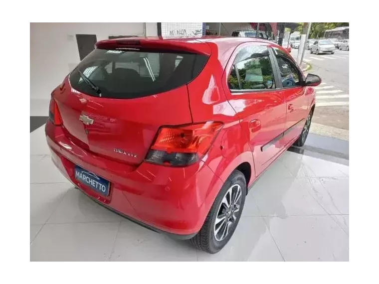 Chevrolet Onix Vermelho 3