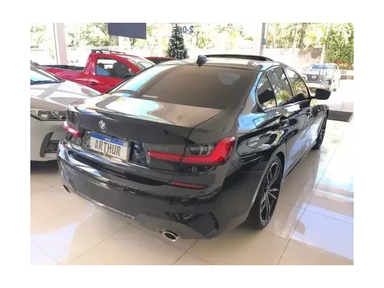 BMW 320i Preto 2