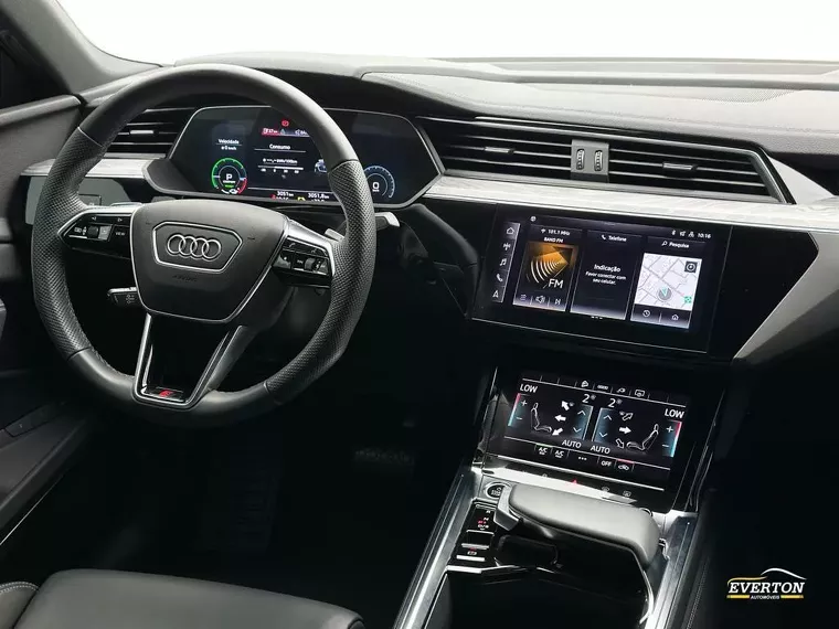 Audi E-tron Cinza 16