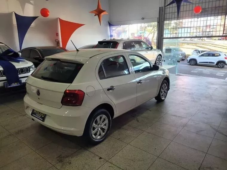 Volkswagen Gol Branco 4