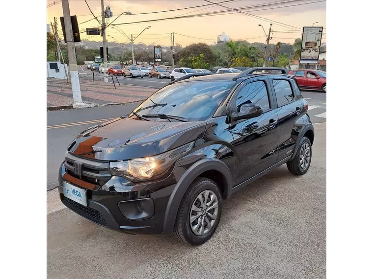 Fiat Mobi Preto 3