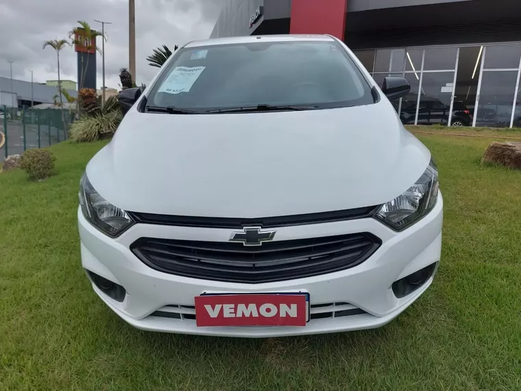 Chevrolet Onix Branco 6