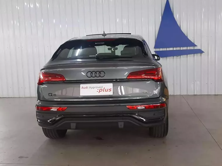 Audi Q5 Cinza 24