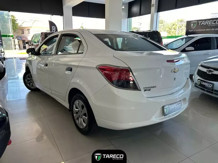 Chevrolet Prisma Branco 4