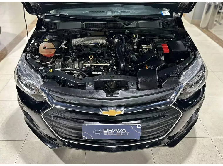 Chevrolet Onix Preto 4