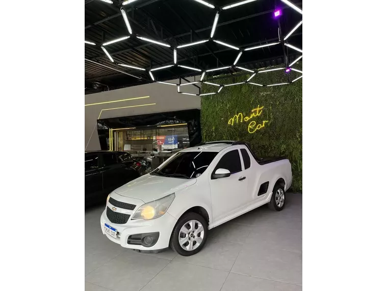 Chevrolet Montana Branco 5