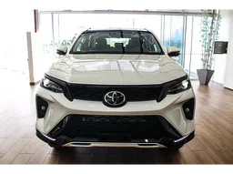 Toyota Hilux SW4
