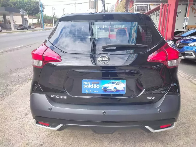 Nissan Kicks Preto 3