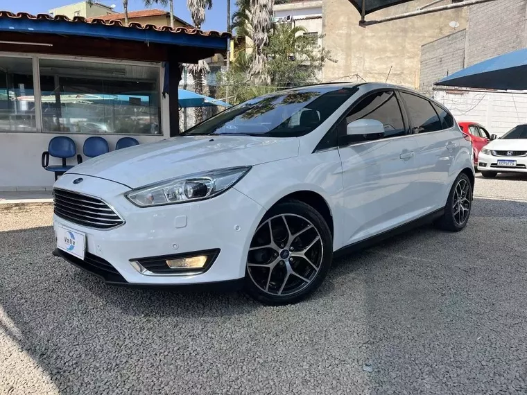 Ford Focus Branco 6