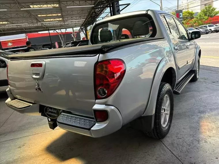 Mitsubishi L200 Triton Prata 2