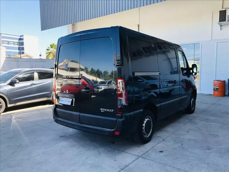 Renault Master Preto 12