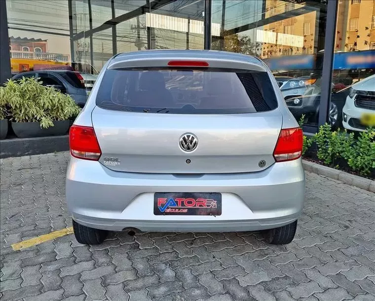 Volkswagen Gol Prata 9