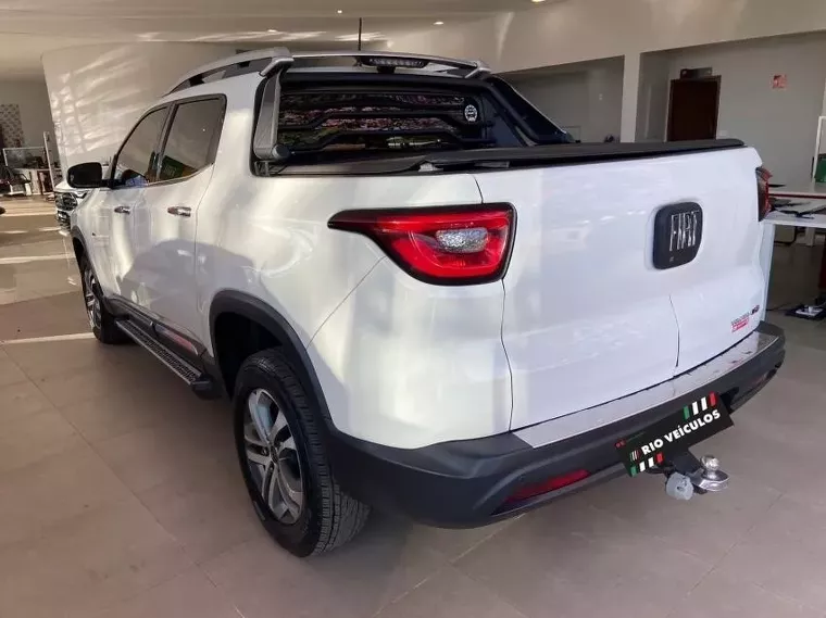 Fiat Toro Branco 4