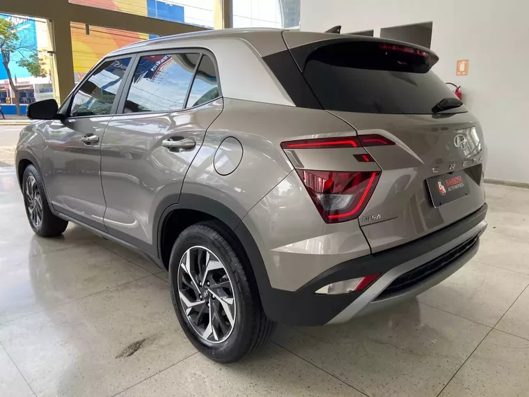 Hyundai Creta Prata 9