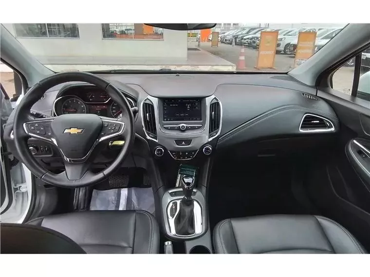 Chevrolet Cruze Branco 15