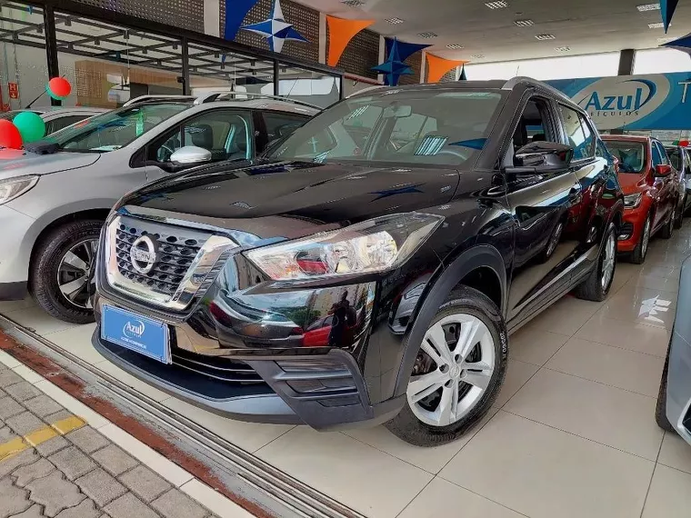 Nissan Kicks Preto 8