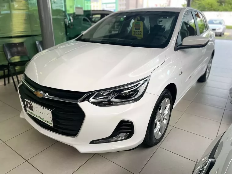 Chevrolet Onix Branco 10