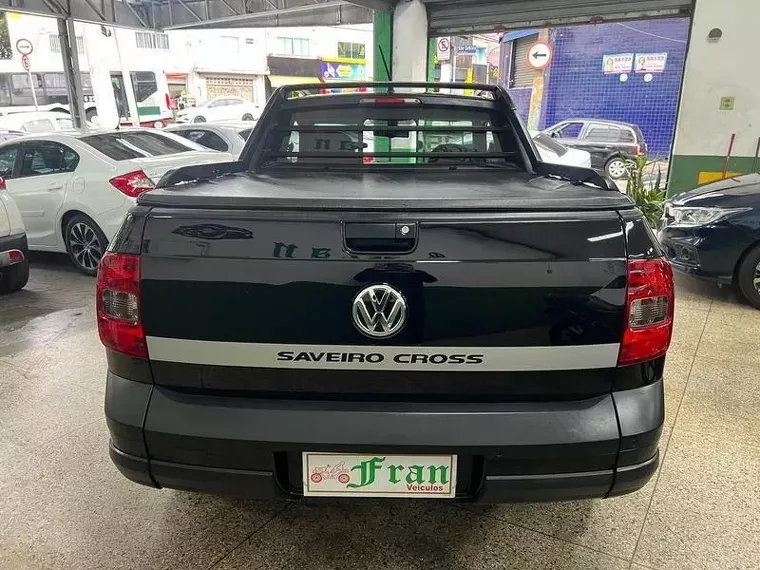 Volkswagen Saveiro Preto 7