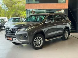 Toyota Hilux SW4