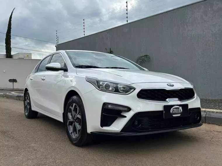 KIA Cerato Branco 7