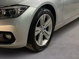 BMW 320i