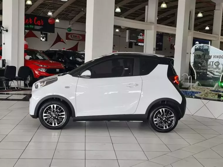 Chery Icar Branco 7