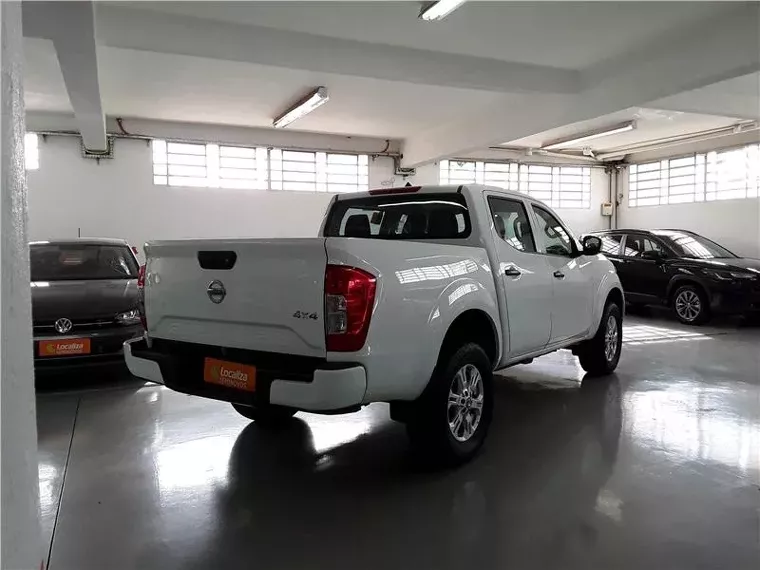 Nissan Frontier Branco 6