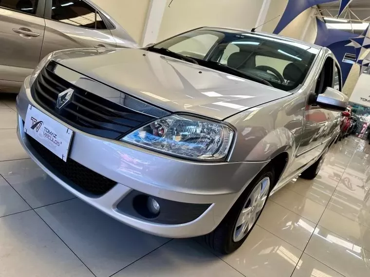 Renault Logan Prata 5