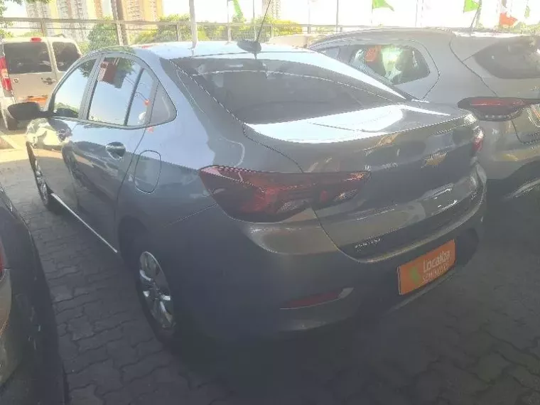 Chevrolet Onix Cinza 7