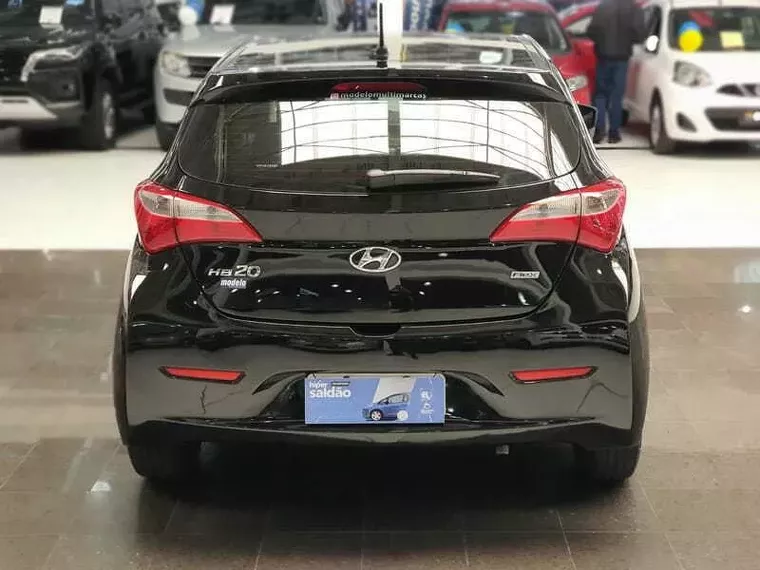 Hyundai HB20 Preto 9