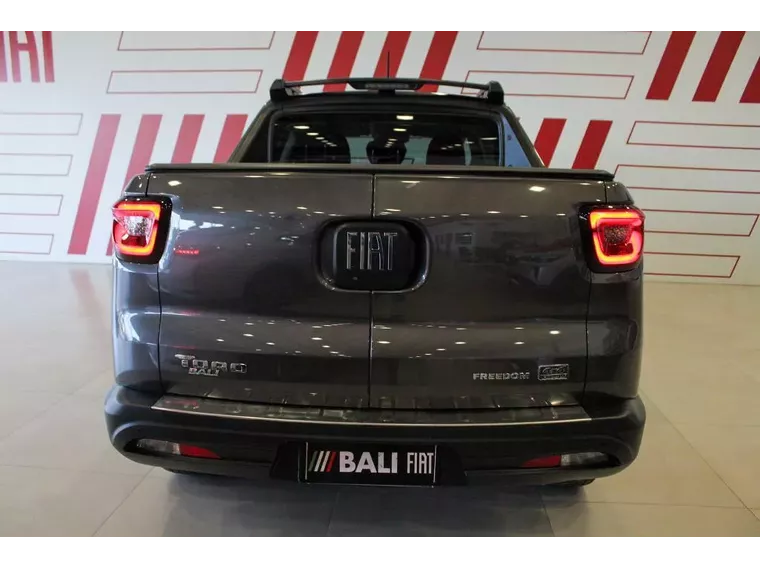 Fiat Toro Cinza 12