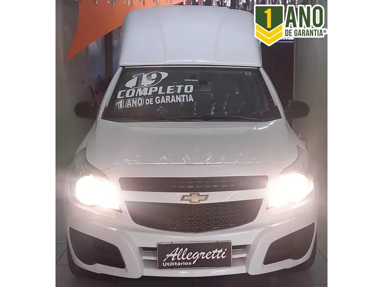 Chevrolet Montana Branco 9