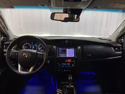Toyota Hilux SW4