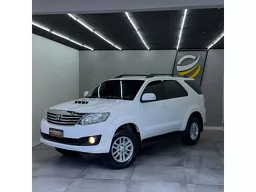 Toyota Hilux SW4