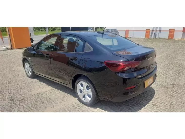 Chevrolet Onix Preto 9