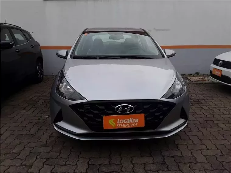 Hyundai HB20 Prata 1