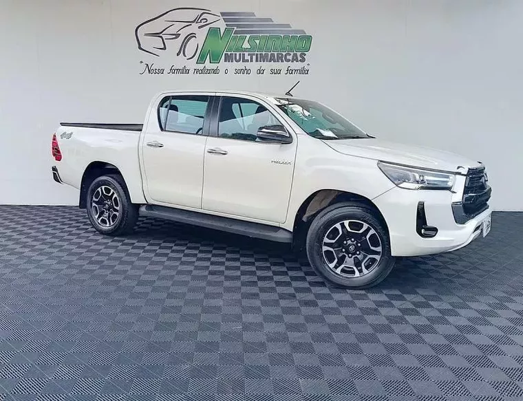 Toyota Hilux Branco 3