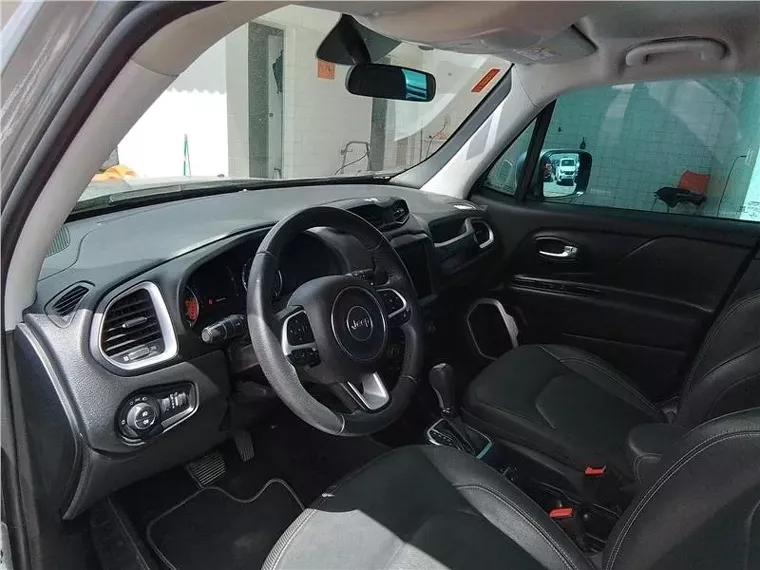 Jeep Renegade Prata 11