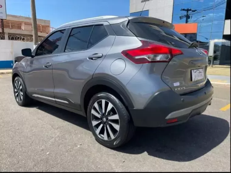 Nissan Kicks Cinza 7