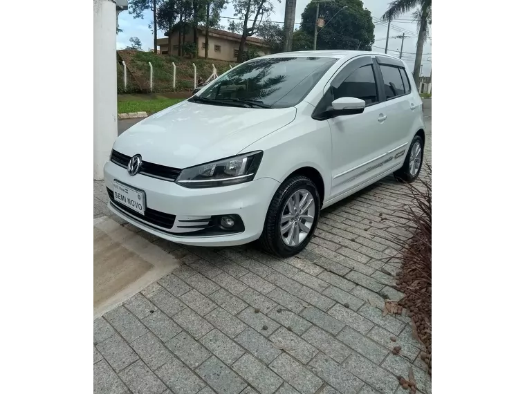 Volkswagen Fox Branco 4