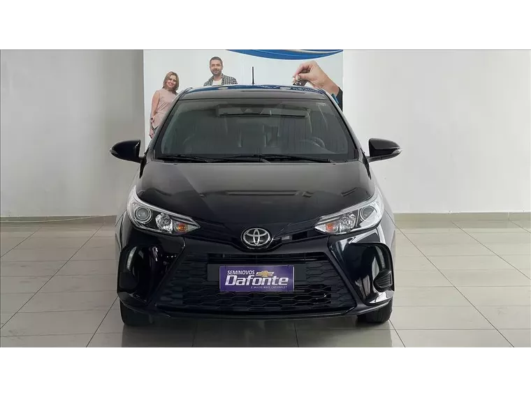 Toyota Yaris Preto 3