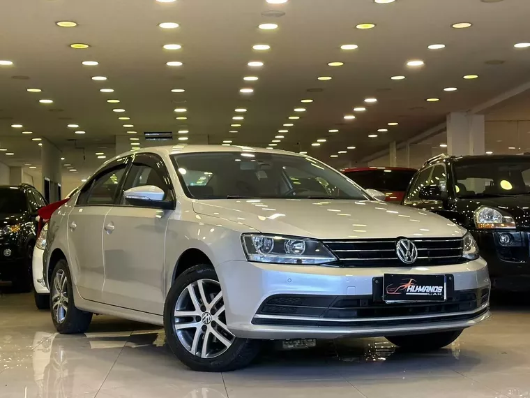 Volkswagen Jetta Prata 10