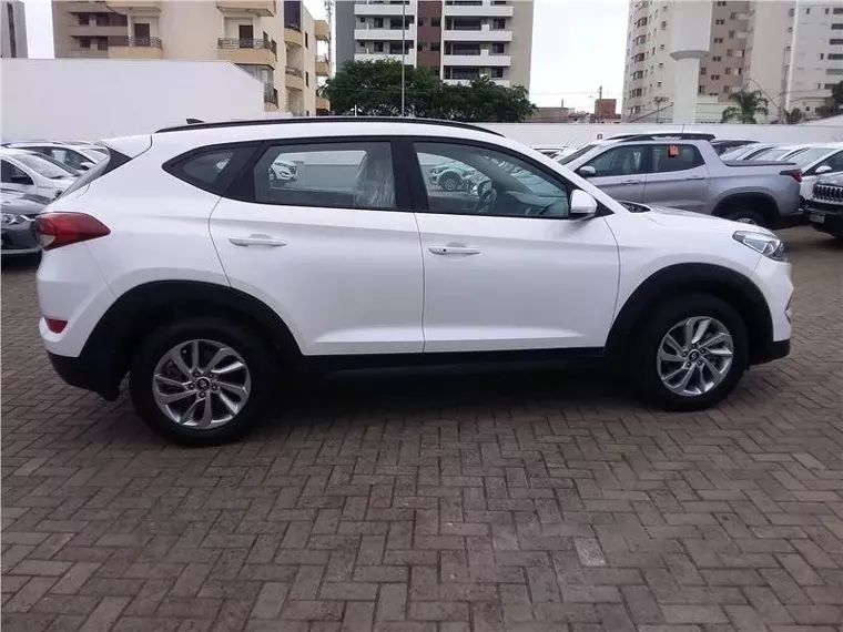 Hyundai Tucson Branco 3