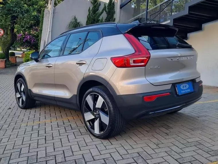 Volvo XC40 Prata 4