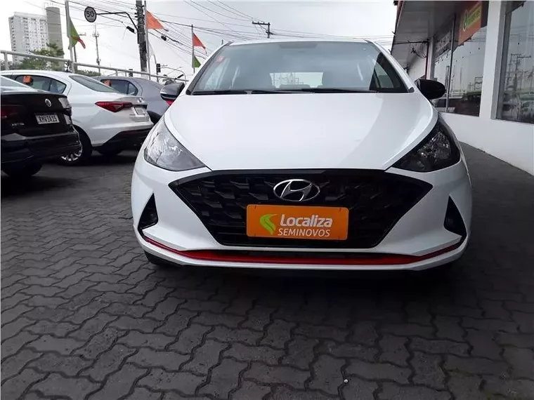 Hyundai HB20 Branco 10